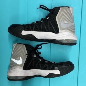 Nike Air Max Audacity Size 7-Men/8.5-Women